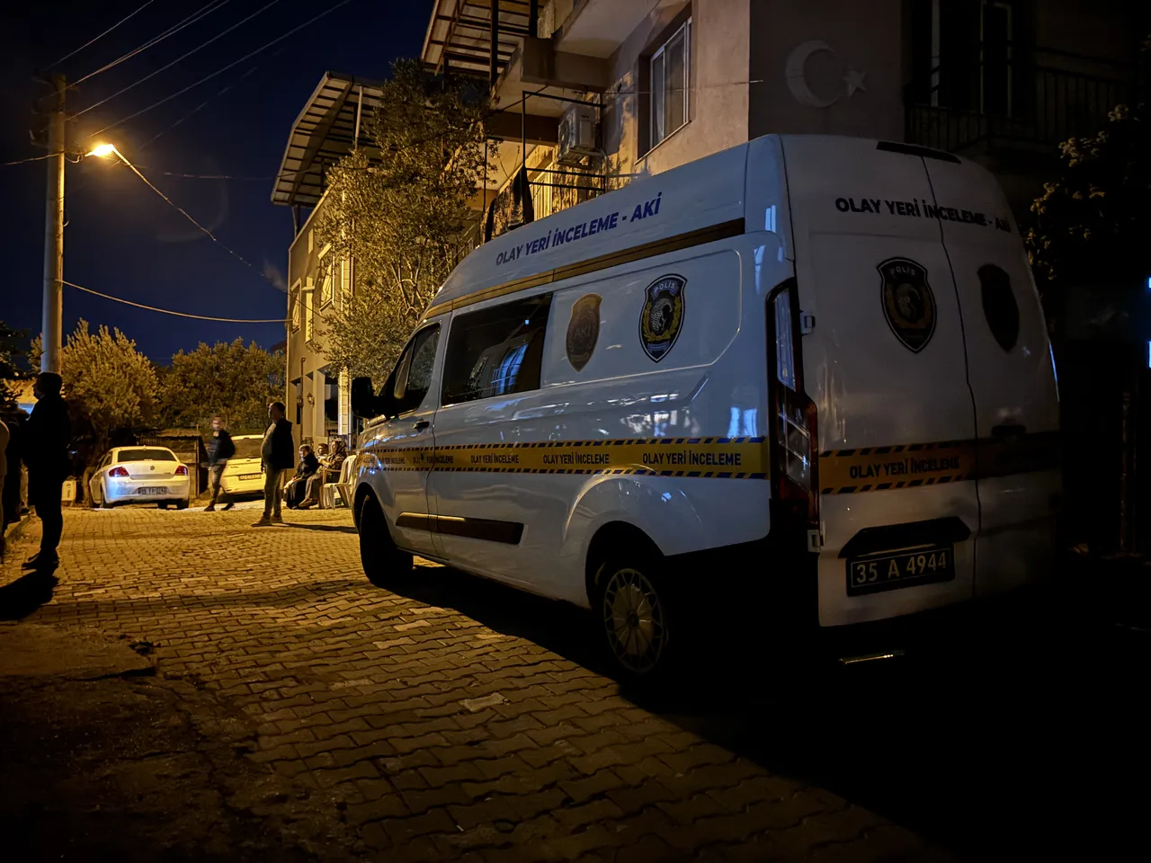 İzmir'de dehşet veren olay! Engelli kızını öldüren baba intihar etti