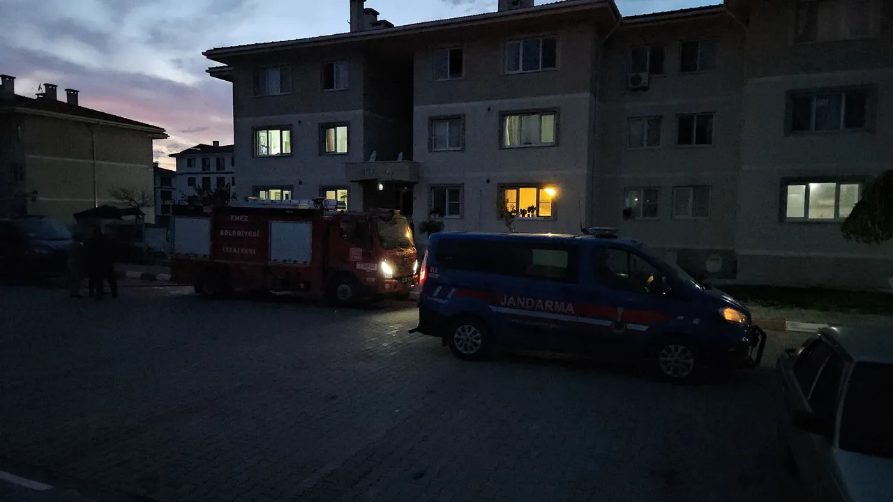 Apartman koridorunda cinayet! Yaşlı kadını öldürüp intihar etti