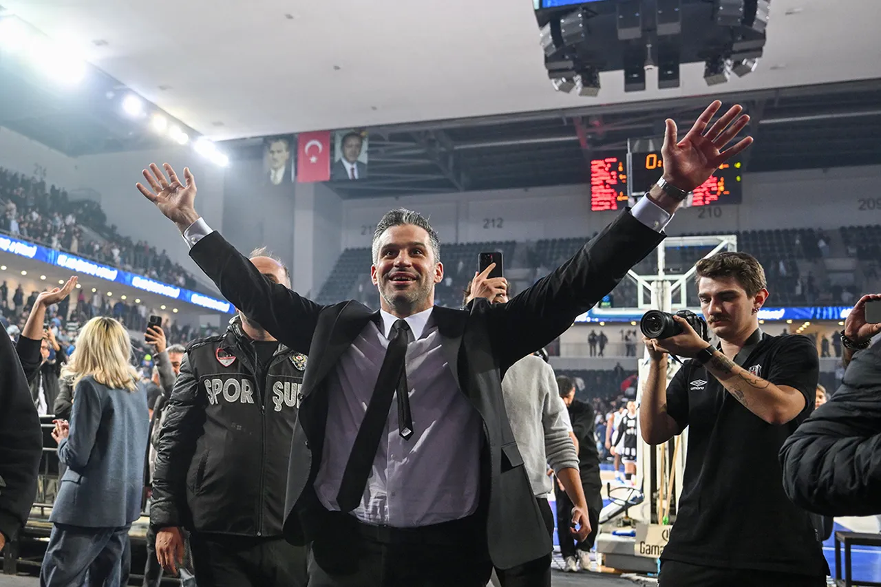 Dusan Alimpijevic'in galibiyet sevinci