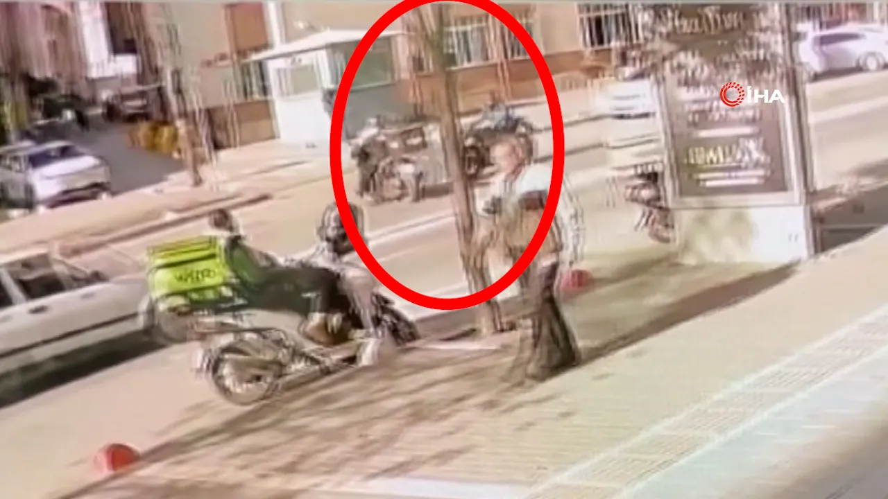 Bir anlık dikkatsizlik hastanede bitti! Çarpışma anı kamerada