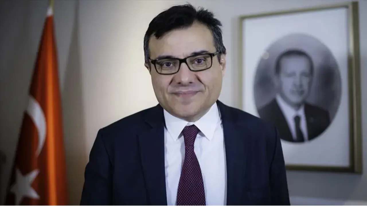 Erdoğan'ın başdanışmanı görevden affını istedi