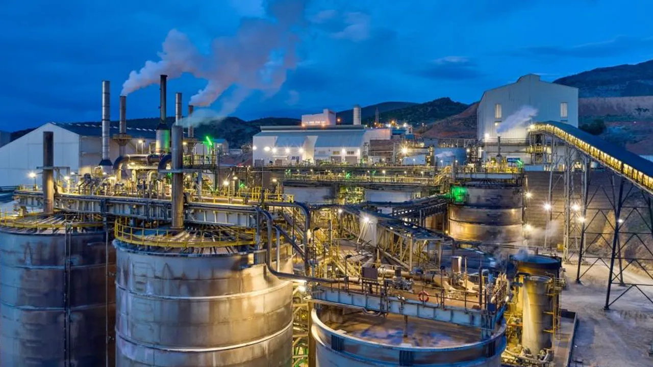 Erzincan'daki Çöpler Altın Madeni'nin kapalı kalması İliç'te hayatı durma noktasına getirdi