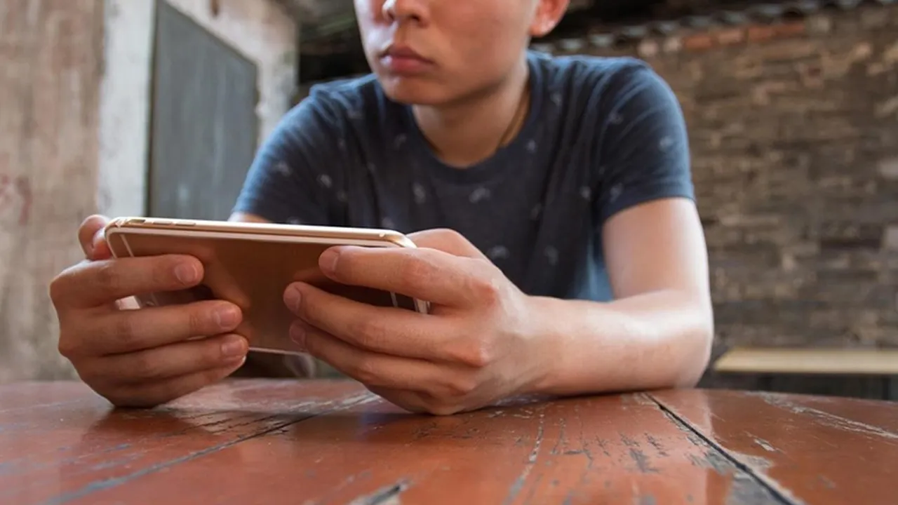 Meta genç kullanıcılara bildirim yağdırdı! Büyük sosyal medya yasağı başlıyor