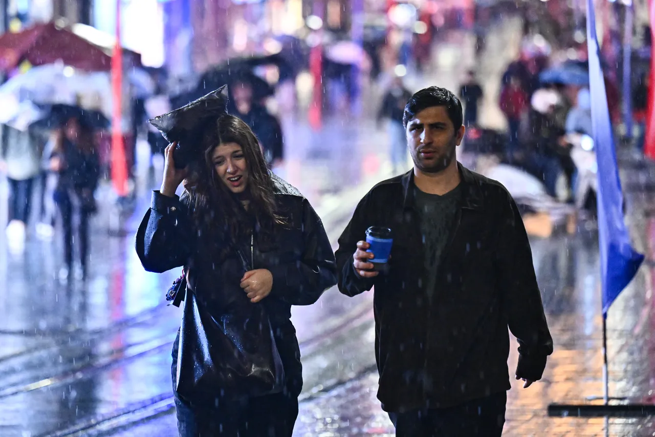 Meteoroloji haritayı paylaşıp uyardı! İstanbul dahil birçok il için yağmur kapıda