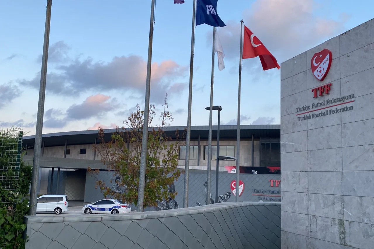 TFF'nin yürüttüğü soruşturmada hakemlerin ardından futbolcular da ceza aldı.