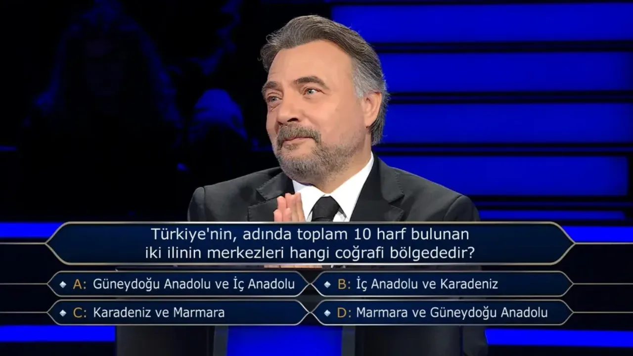 Türkiye'nin adında toplam 10 harf bulunan iki ilinin merkezleri hangi coğrafi bölgededir?