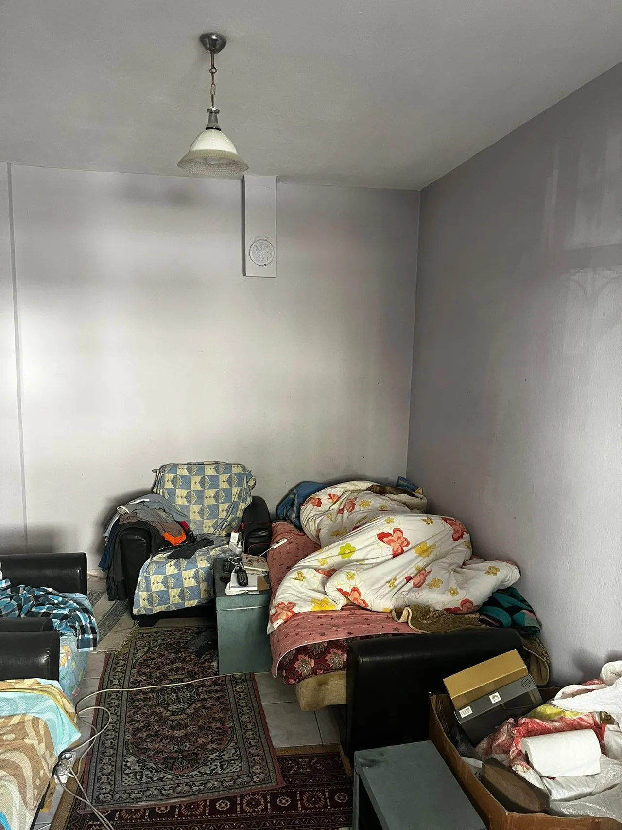 Etrafa yayılan koku mahalleliyi tedirgin etti! Çürümeye başlayan cesedi bulundu