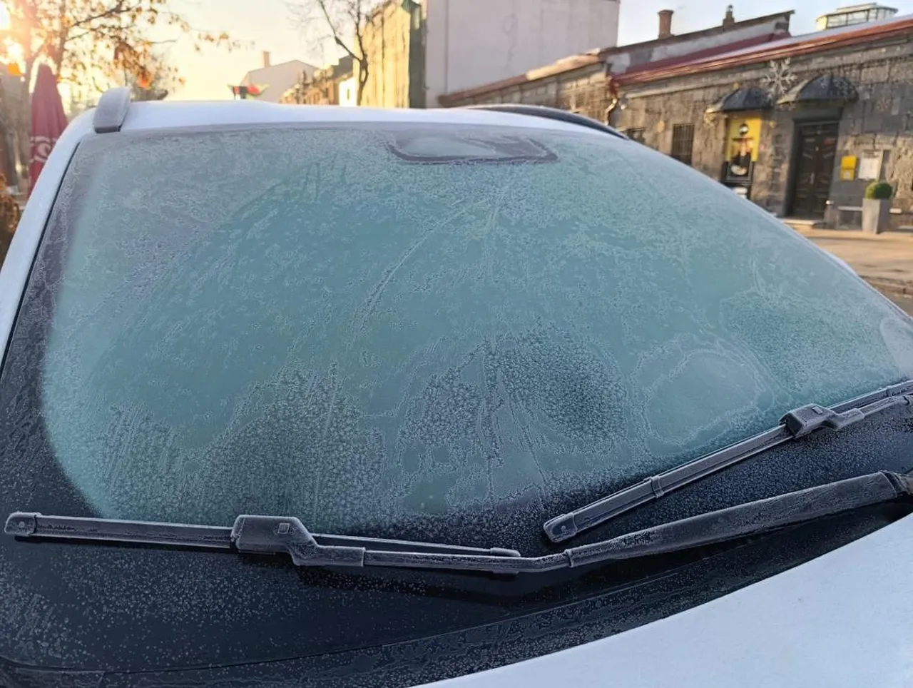 Kars güne -13 ile uyandı! Her yer buz tuttu, insanlar dondu...