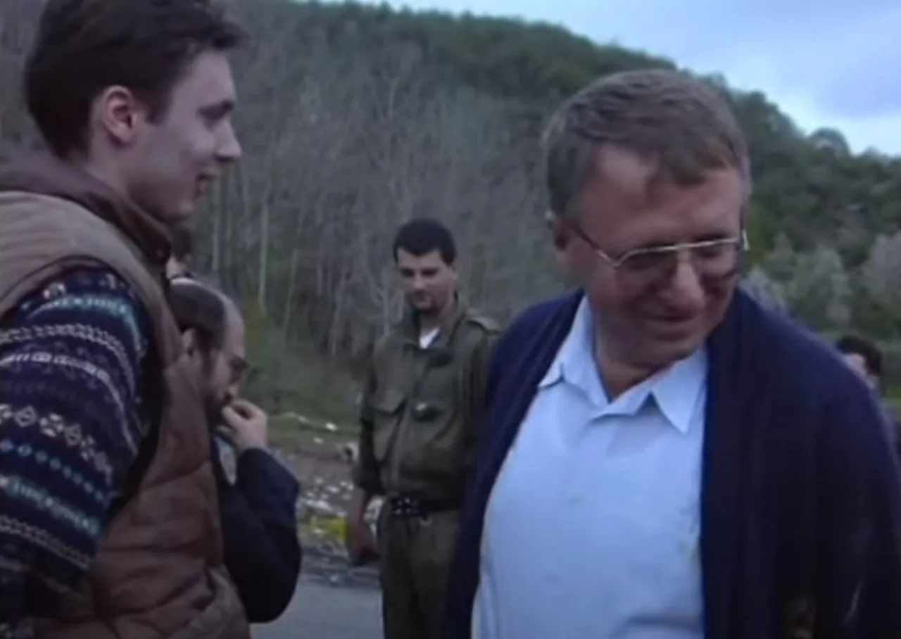 Vucic’in Saraybosna kuşatması sırasında cephede çekilen fotoğrafı ortaya çıktı.