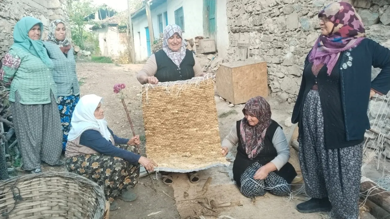Mısır kapçığı hasırı