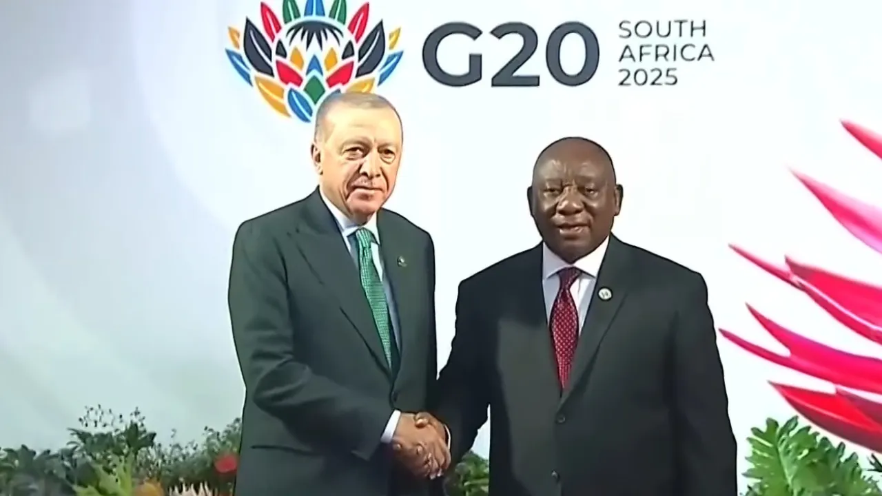 Cumhurbaşkanı Erdoğan Güney Afrika'da! Zirve resmen başladı