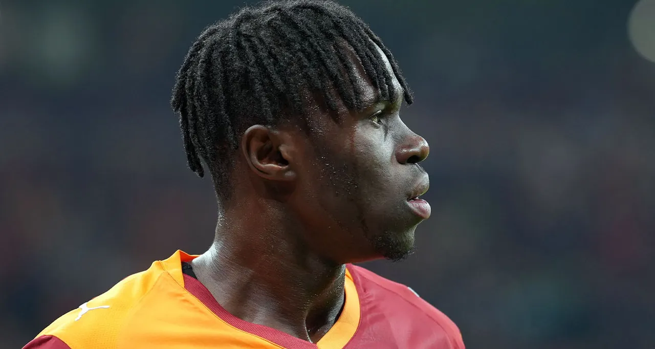 Galatasaray, Wilfried Singo'nun Premier Lig'e muhtemel transferini düşünerek hareket ediyor.