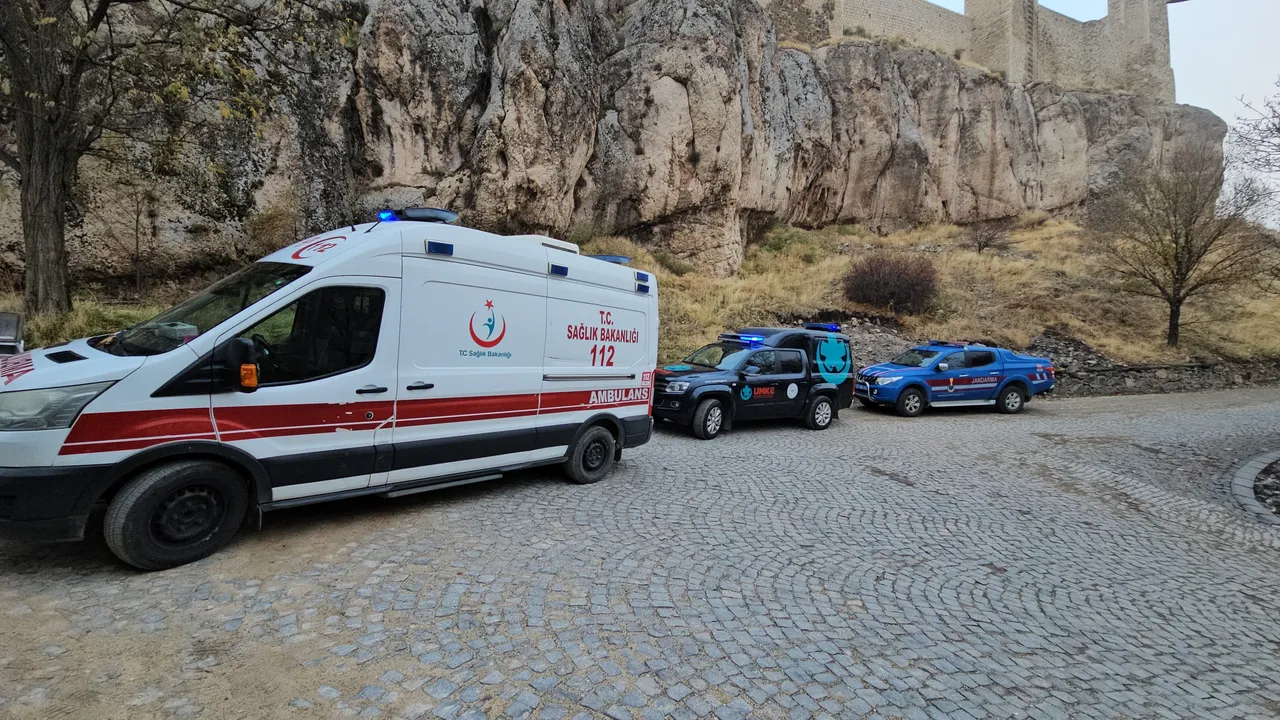 Harput Kalesi’nde dehşet: Kimliği belirsiz kadın canına kıydı