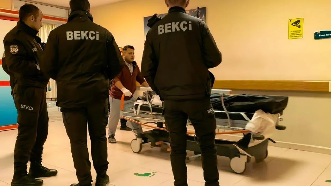 Kaldırımda kurşun yağmuru! 5 mermi isabet eden genç öldü