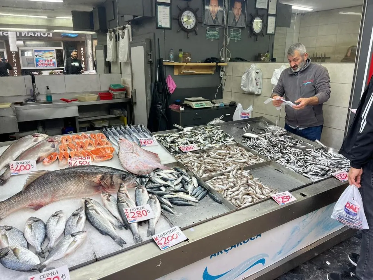 Kilosu 1000 liradan tezgahta! Fiyatı gören şaşırdı