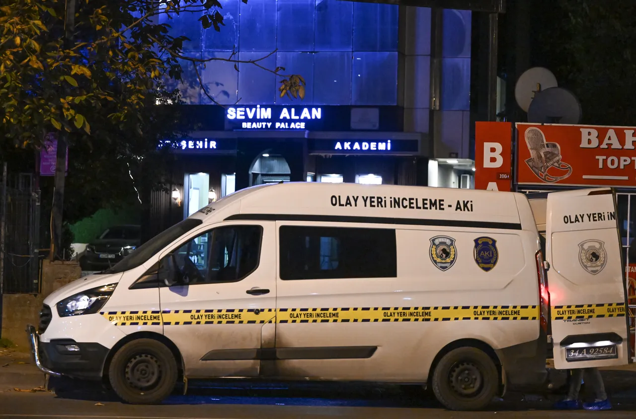 Olay yerine çok sayıda ekip sevk edildi.