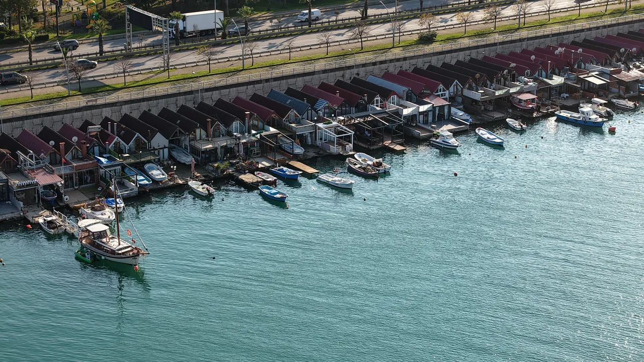 7 milyon TLlik fiyatları gören villa sanıyor! Balıkçı barınakları, üstelik tapuları dahi yok...