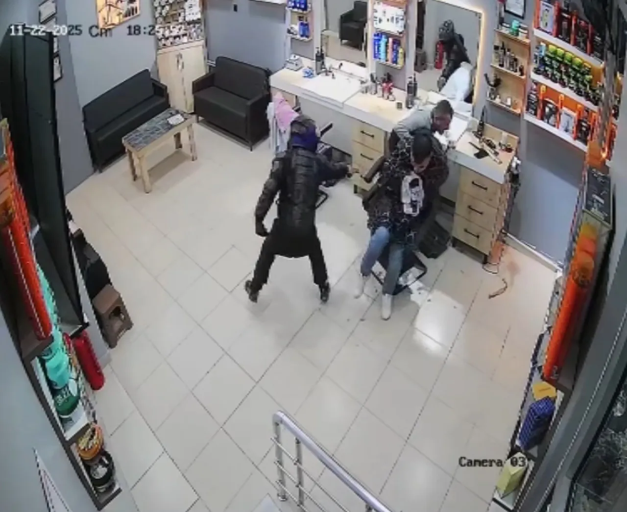 Sinop'ta berber dükkanına silahlı saldırı