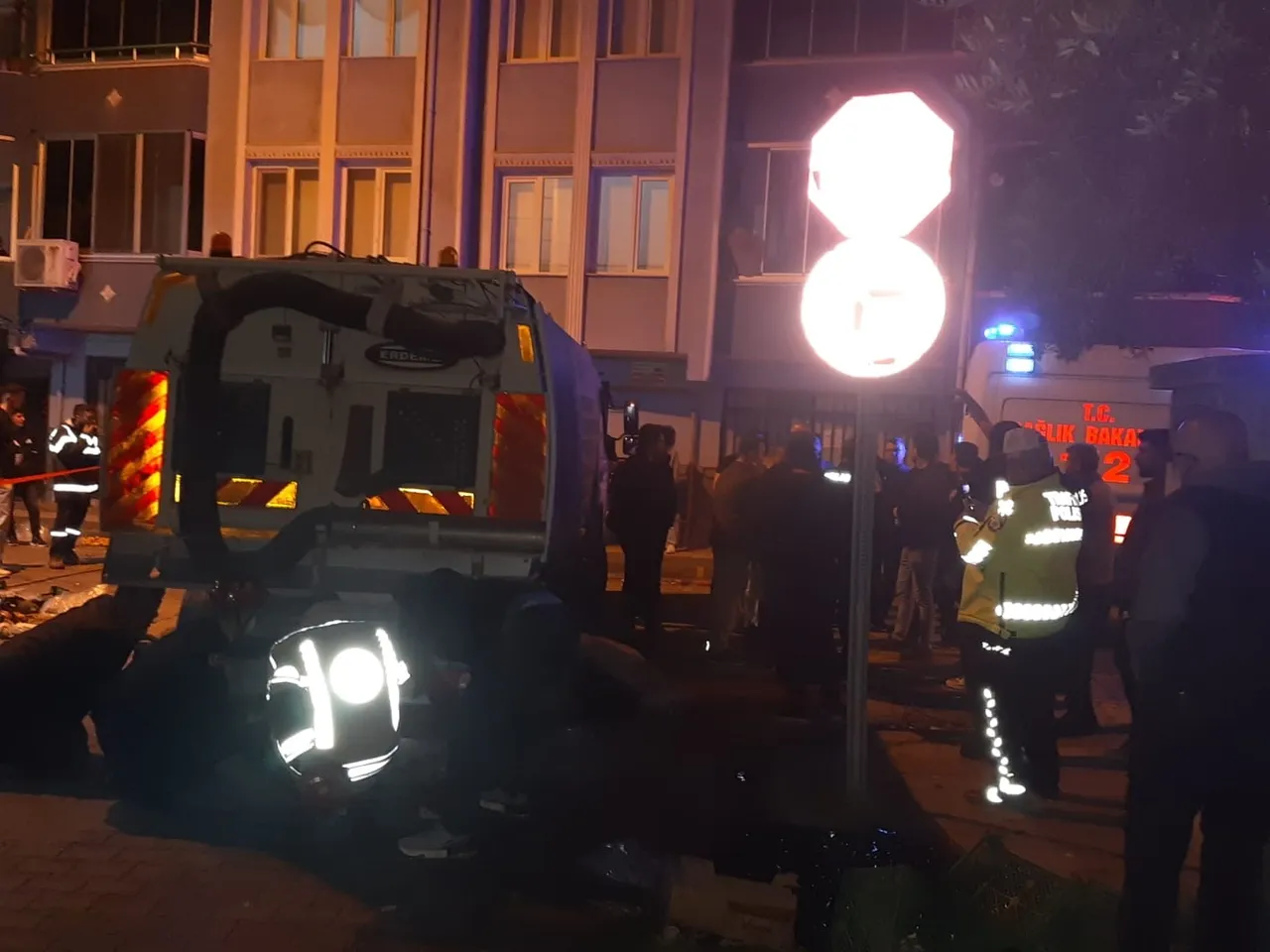 Çevredekiler çığlık attı ama durduramadı: Yaşlı adam feci şekilde can verdi