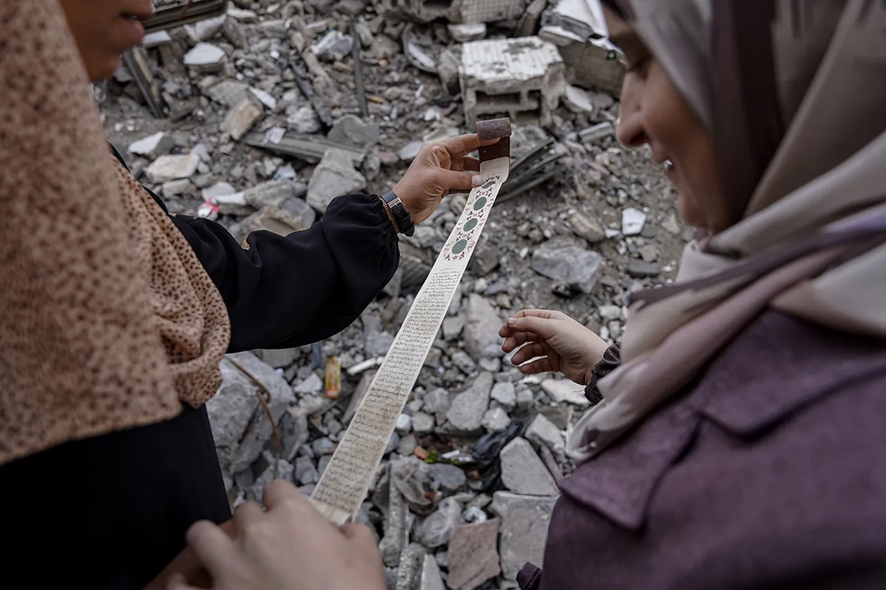 Enkazdan çıkan hazine değerinde koleksiyon! Gazze'de Osmanlı eserleri kurtarılmayı bekliyor