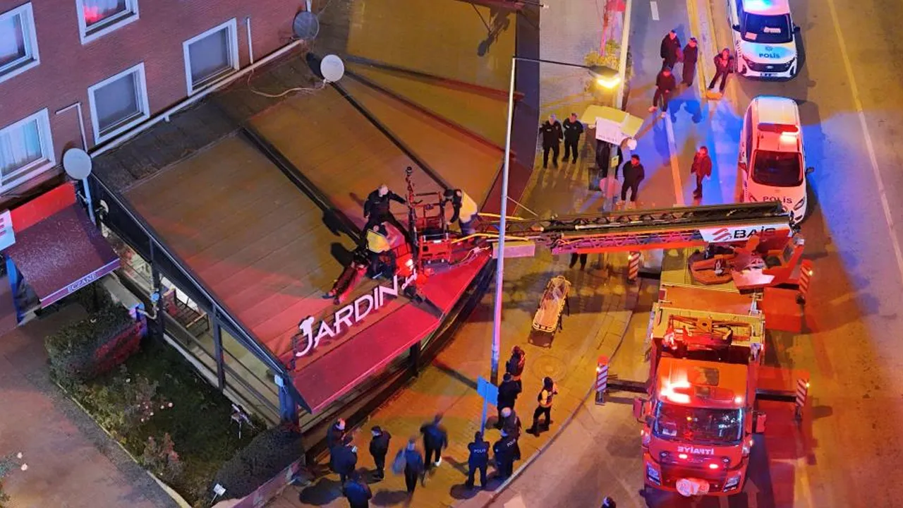 Öğrenci apartından korkunç olay! 23 yaşındaki Alican kafenin tentesine düştü