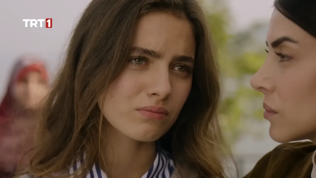 Taşacak Bu Deniz final mi yapacak, Eleni kimin kızı? 8. bölüm merakla bekleniyor