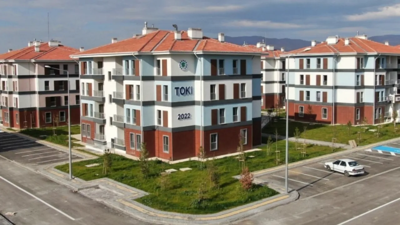 TOKİ yüzde 10 peşinat ne zaman ödenir, ödemeler nereye yapılacak? İlk teslimat 2027 Mart ayında!