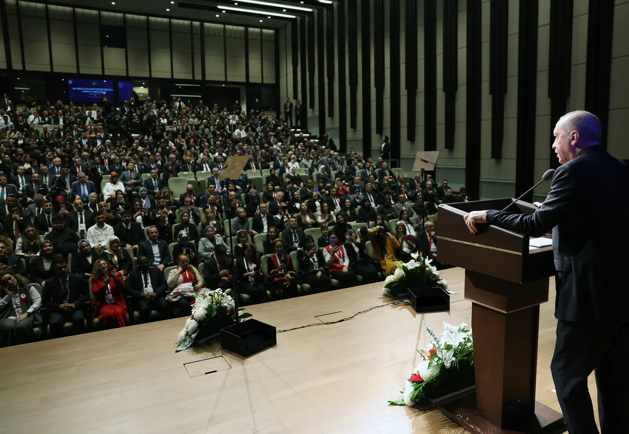 15 bin öğretmen atandı! Cumhurbaşkanı Erdoğandan kritik mesaj