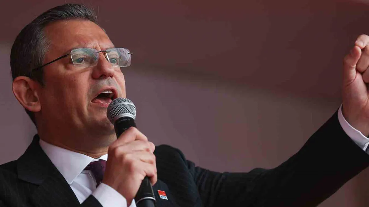 Akın Gürlek dava açmıştı! Özgür Özel'e 150 bin TL'lik tazminat