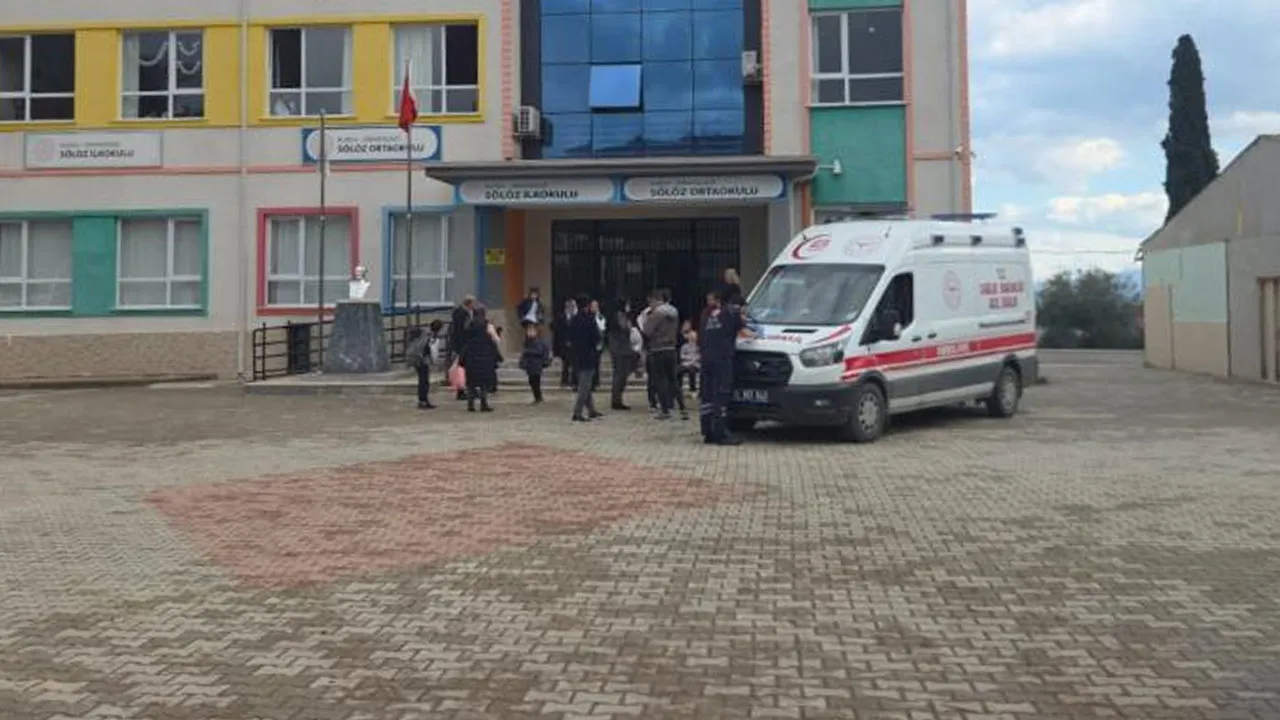 Bursa'da okulda 20 öğrenci zehirlendi!