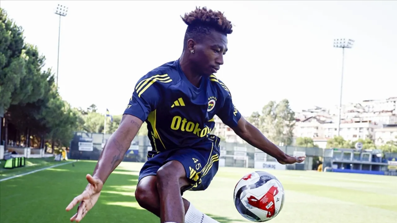 Fenerbahçe'de yeni Tuncay Şanlı: Dorgeles Nene seriye bağladı