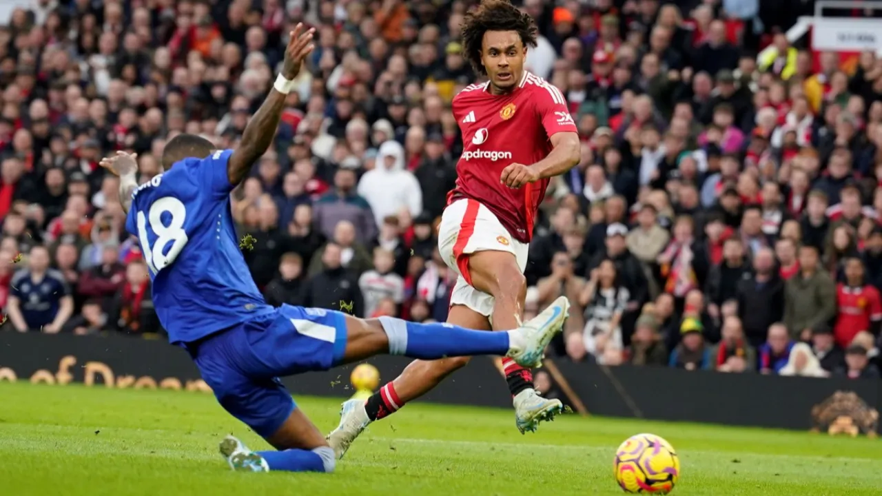 Manchester United - Everton maçı hangi kanalda, nerede izlenir, şifresiz mi? Muhtemel 11 açıklandı