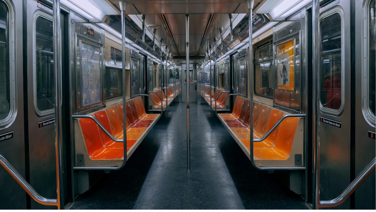 New York metrosunda dehşet! 'Yüksek sesle konuşma' kavgası kanlı bitti