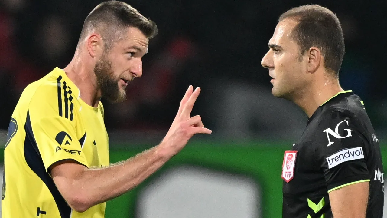 'Trio'dan Rize-F.Bahçe yorumları: 3 kararı da yanlış!