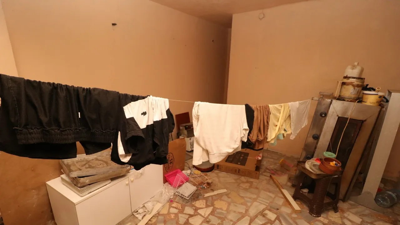 Tatlı imalathanesinde mide bulandıran görüntüler! "Durum çok kötü, burası ne böyle?"