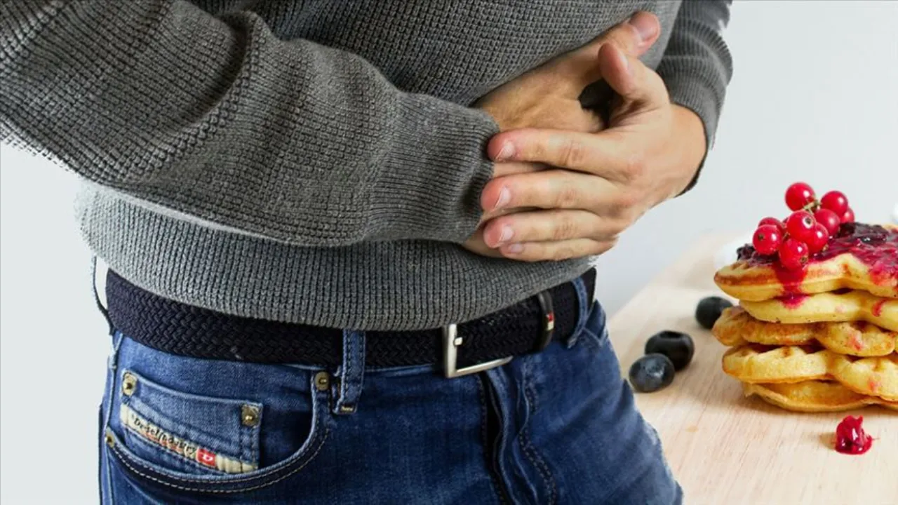 Tavuk döner yemeği sonrası zehirlenme alarmı! Öğrenciler hastaneye kaldırıldı 