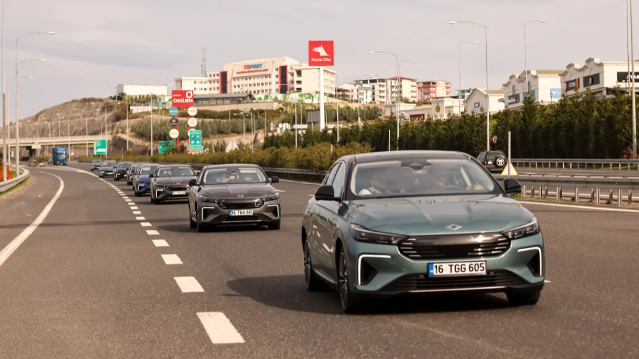 Tek şarjla uzun yolda 475 km! Togg T10F batarya gücünü otobanda gösterdi