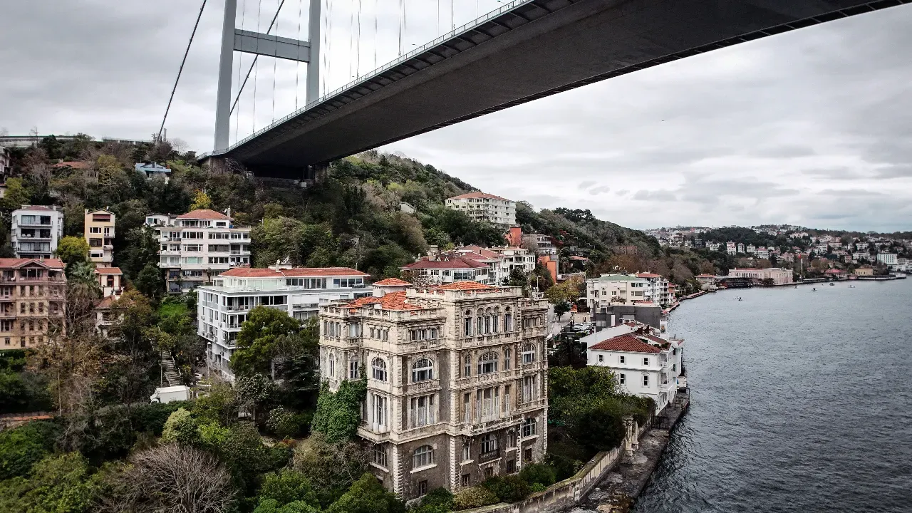Zeki Paşa Yalısı nerede, sahibi kim? Boğazın en pahalı yalısı satışa çıkarıldı