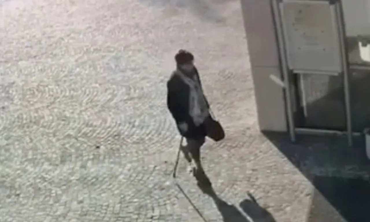 Graziella Dall’Oglio'nun oğlu kılık değiştirip maaş almaya giderken...