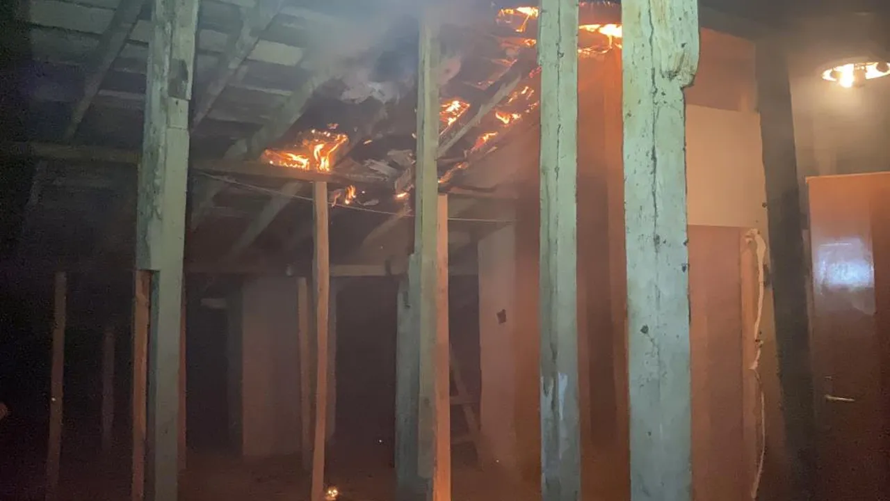 Bursa'da korku apartmanı! 6. kez yandı, mahalleli aynı şeye dikkat çekti...