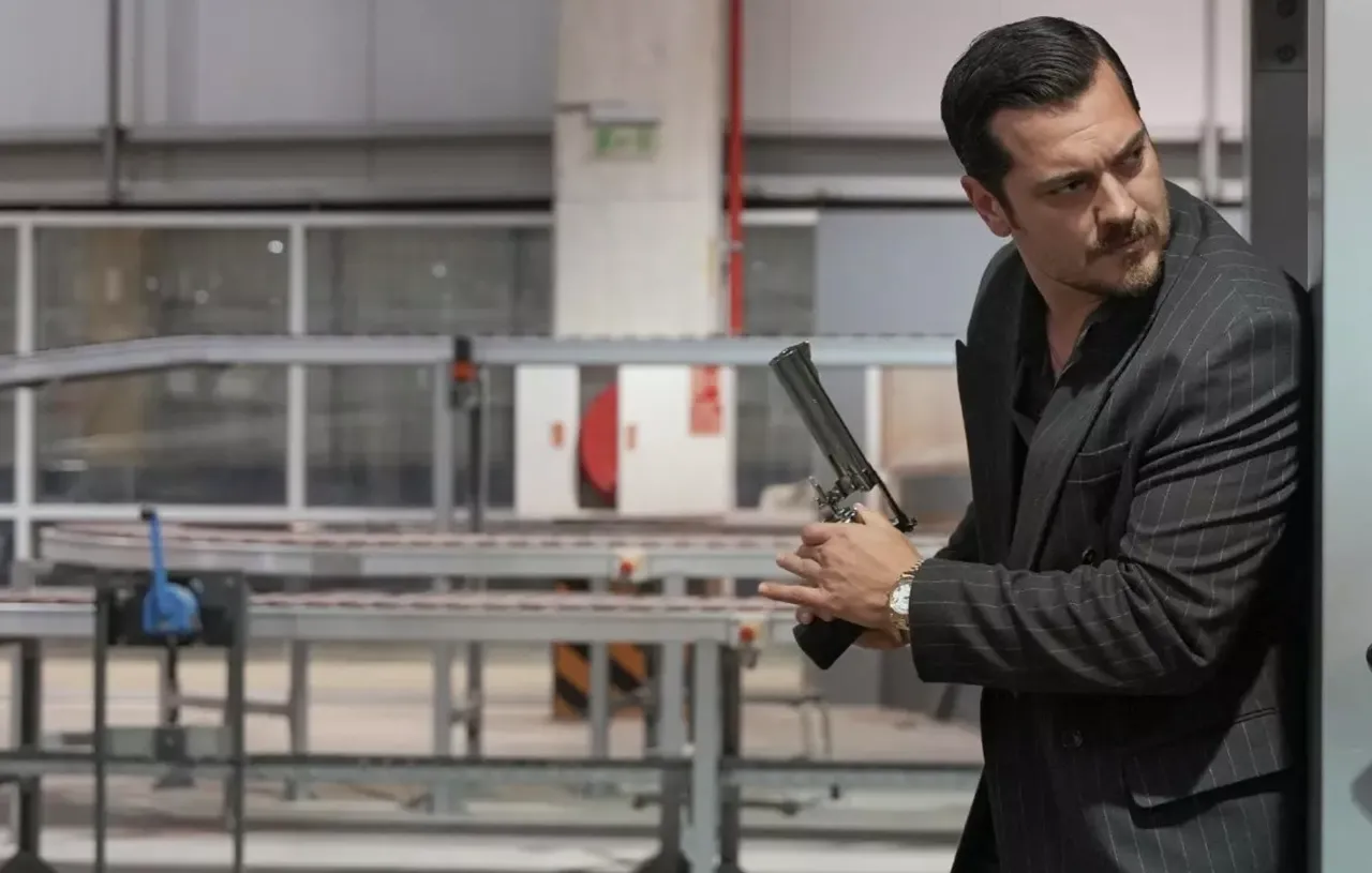 Çağatay Ulusoy diziden ayrılıyor mu? Ünlü oyuncunun Eşref Rüyadan ayrılıp ayrılmayacağı gündemde