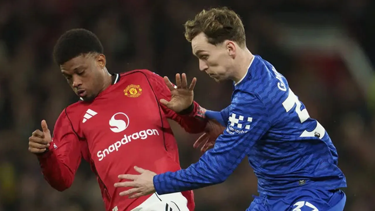 Everton, Manchester United'ı 10 kişiyle devirdi: 12 yıl sonra bir ilk
