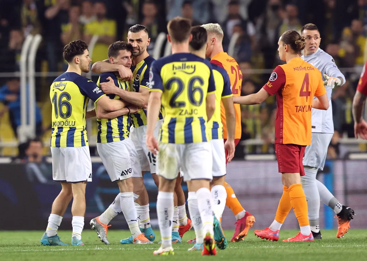 Fenerbahçe-Galatasaray maçı ne zaman? FB GS derbisi için geri sayım başladı!
