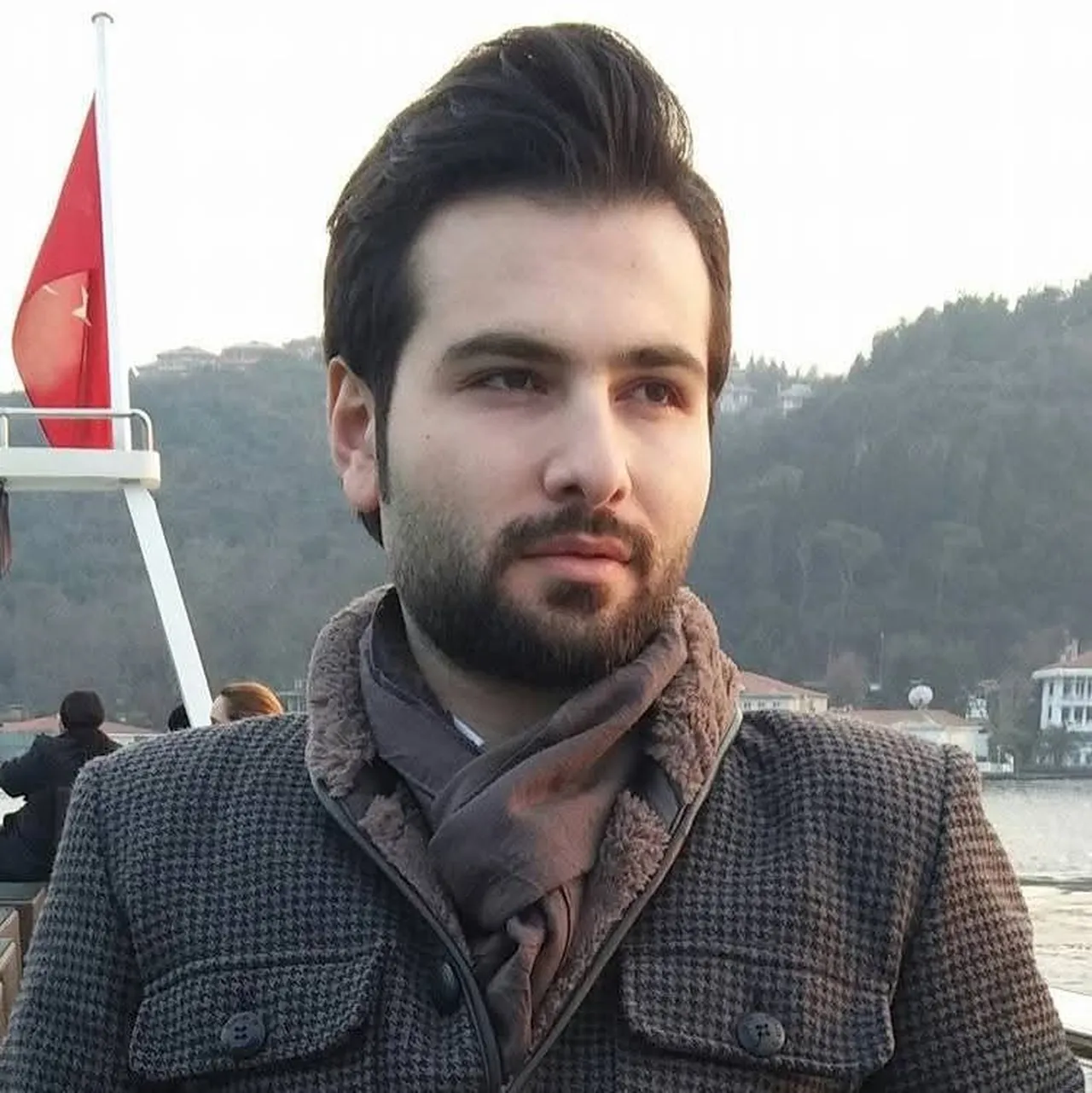 Fotoğraftaki Uğur Başkaya