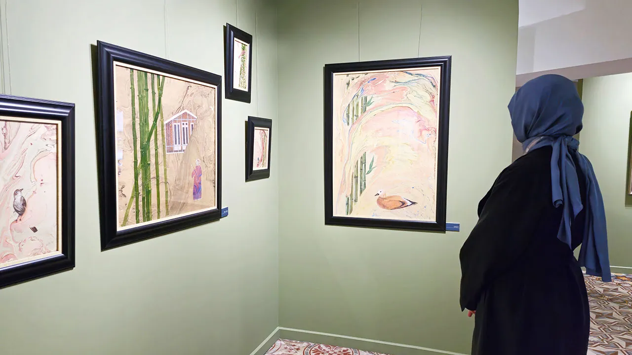 Sarayın sultanları! Usta sanatçı Dolmabahçe’deki kuşları gözleyip resmetti