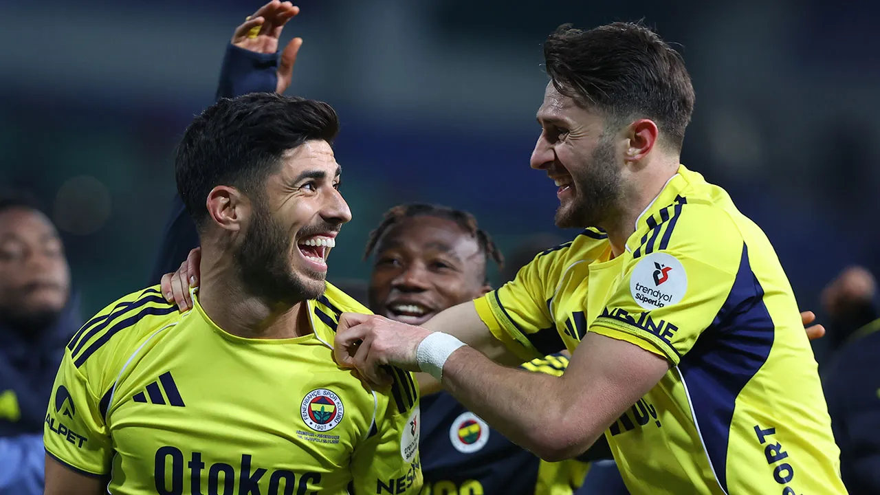 Süper Lig'de kıran kıran yarış: Derbi öncesi zirvede işler kızıştı