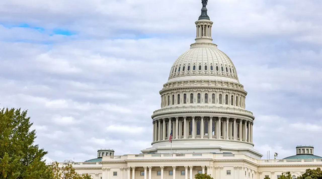 FBI ve ABD Adalet Bakanlığı, sosyal medyada yayılan ve askeri personele “yasa dışı emirleri reddetme” çağrısı yapan videonun ardından, videoyla bağlantılı altı Kongre üyesiyle görüşmeye hazırlanıyor.