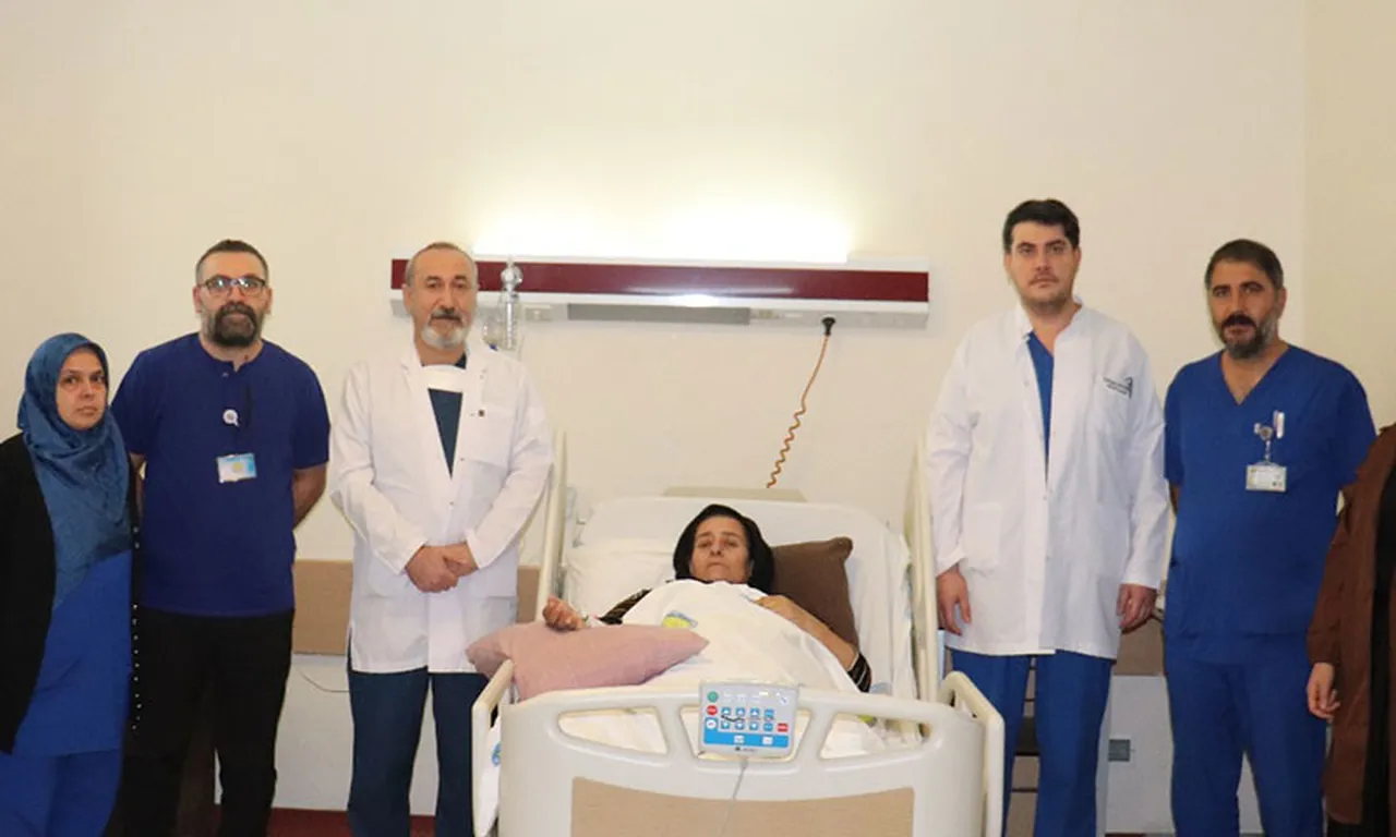 Yürüyemez ve nefes alamaz durumdaydı! 15 kiloluk tümör çıktı