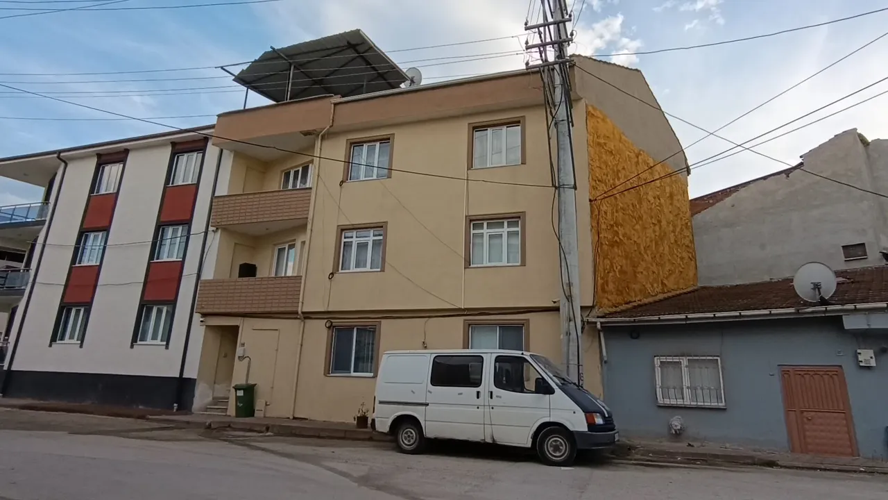 2 yaşındaki Veysel'in düştüğü apartman