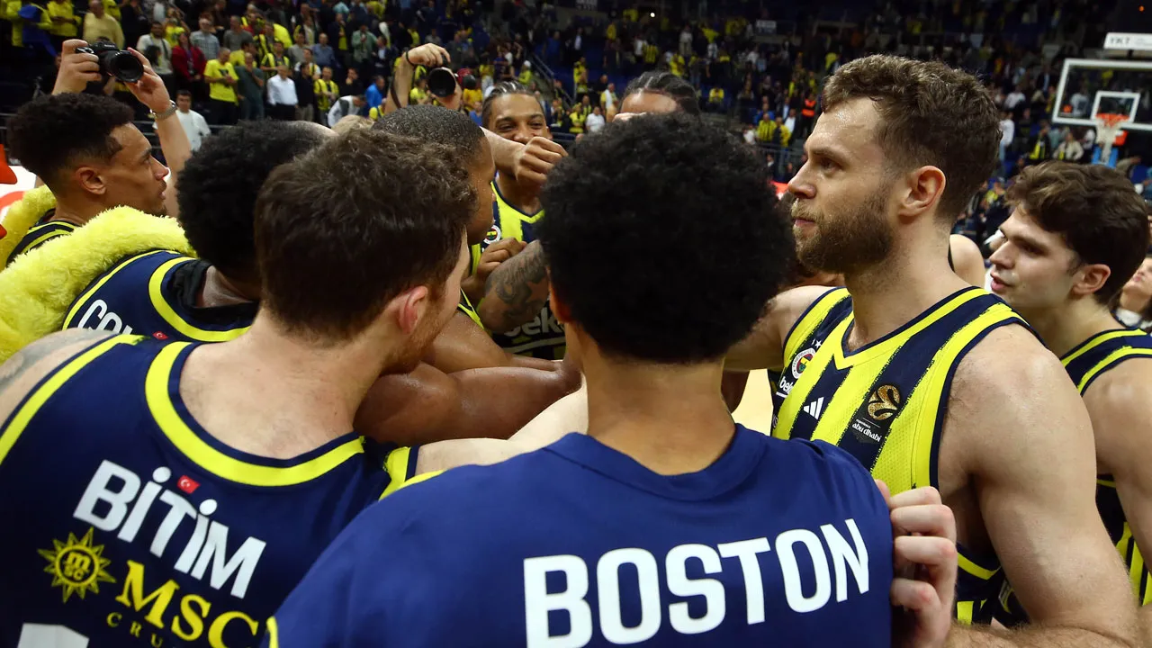 Fenerbahçe, Bologna'yı devirip seriyi 5 maça çıkardı!